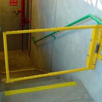 photo of self-stopping pedestrian swing gate